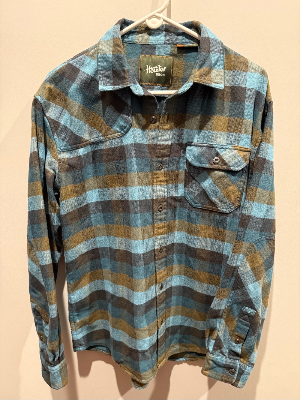 Howler Bros long sleeve flannel men’s size Large